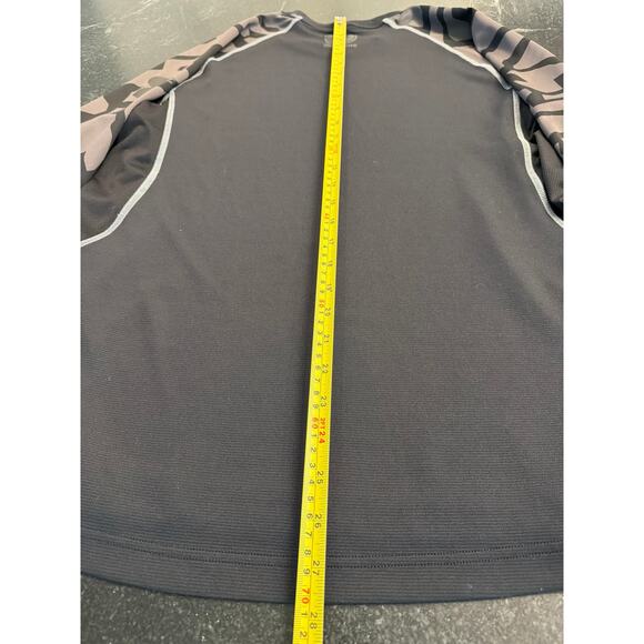 UnderArmour Baselayer black and gray camo heatgear LT - Picture 8 of 9